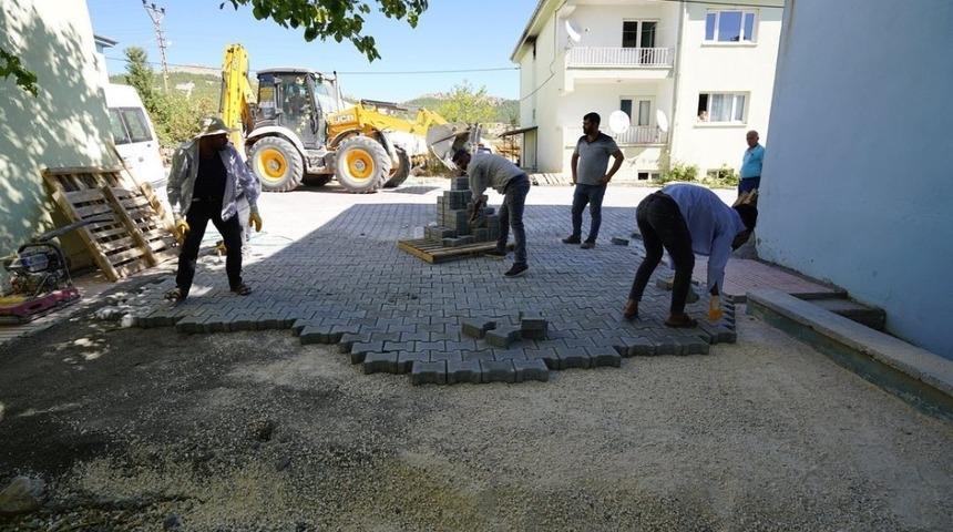 Petrol Mahallesine kilitli parke taşı
