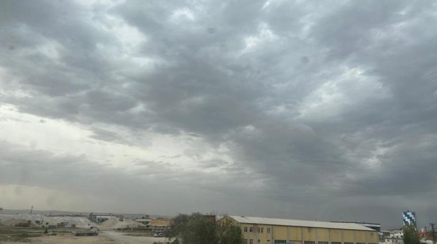 Afyonkarahisar&rsquo;a sağanak yağış uyarısı!