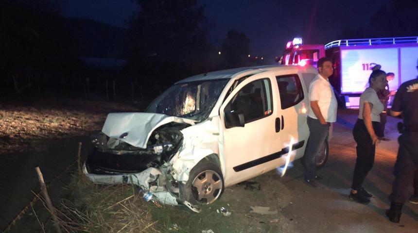 Ters yöne giren araç kazaya sebep oldu! 4 kişi yaralı