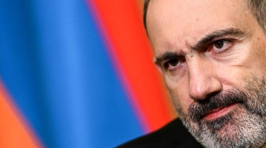 Nikol Paşinyan kimdir?: Ordunun istifasını istediği Ermenistan'ın eski gazeteci başbakanı