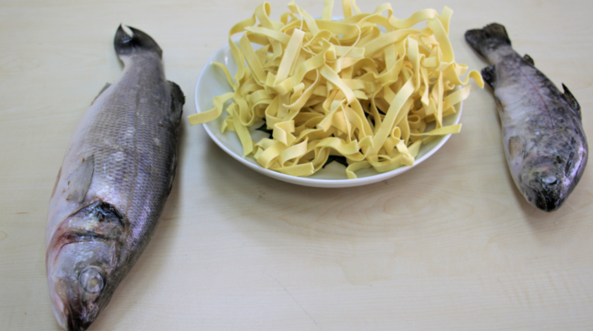 Kokusu gitti, tadı kaldı balık ve kılçığından makarna
