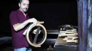 62 yıldır aynı teknikle sandalye üretiyorlar