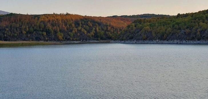 Nemrut Krater Gölünde sonbahar güzelliği G3