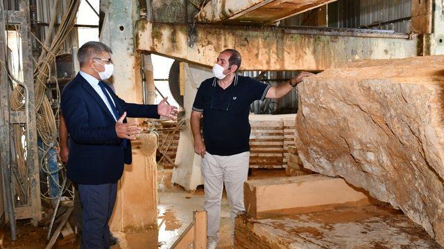 Vali Gürel, Sarı Traverten hakkında bilgi aldı