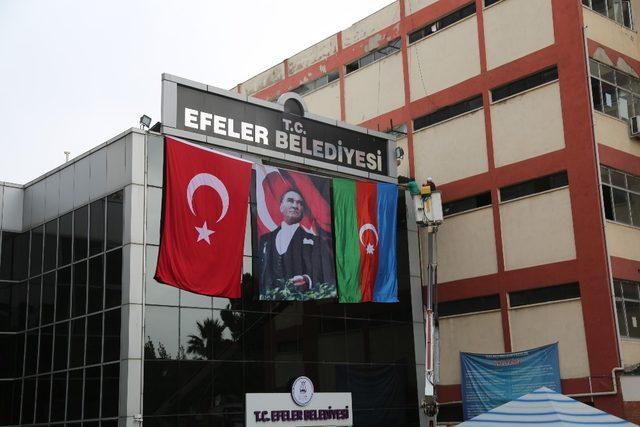 Efeler Belediyesi’ne kardeş ülke Azerbaycan bayrağı asıldı