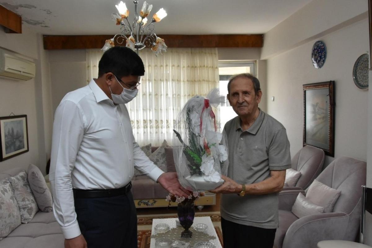 Başkan &Ouml;zcan L&uuml;tfi Selek&rsquo;i unutmadı