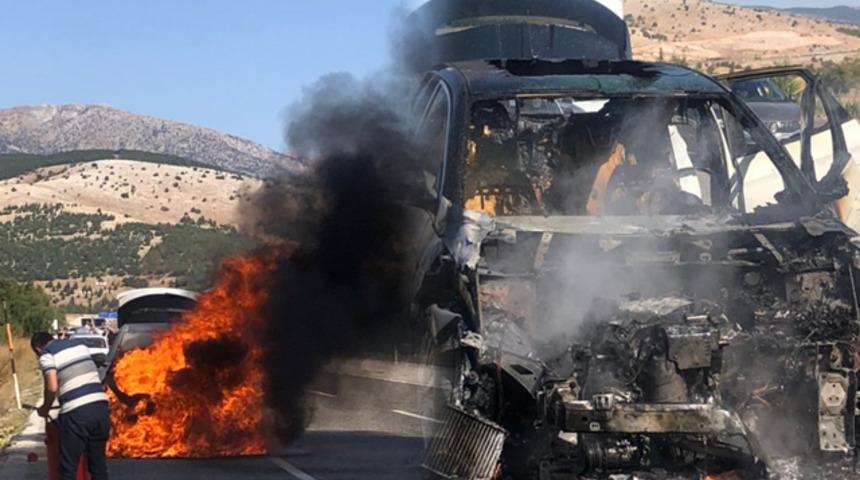 Aldıkları sıfır ara&ccedil; hi&ccedil;bir uyarı vermedi! Yanmaktan son anda kurtuldular