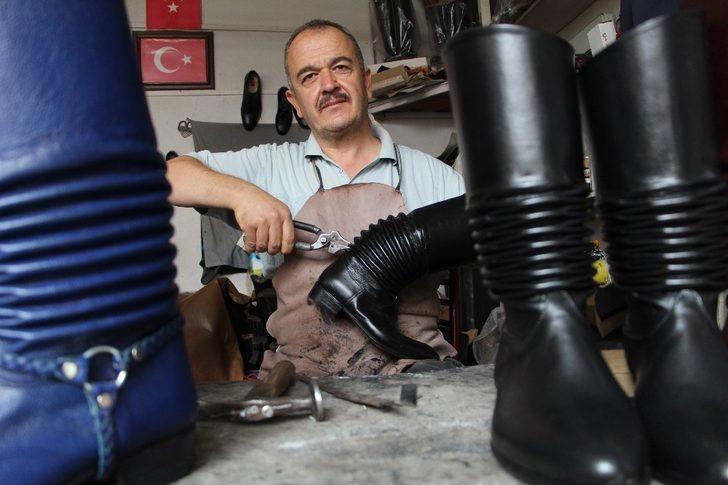 Türkiye’nin dört bir yanına körüklü çizme gönderiyor G4