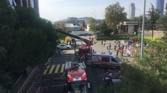 Kartal’da deprem anında yangın müdahale ve kurtarma tatbikatı yapıldı