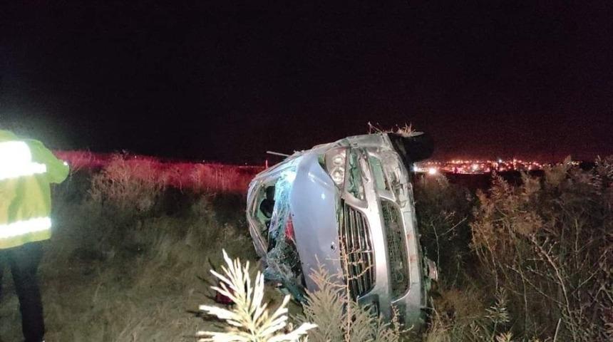 Otomobil devrildi: 2 yaralı