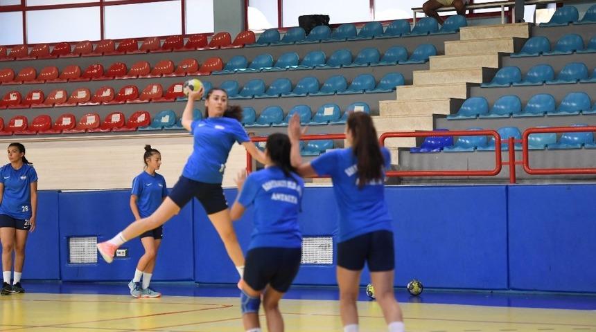 Konyaaltı Hentbol Takımı, Elazığ&rsquo;ı konuk ediyor