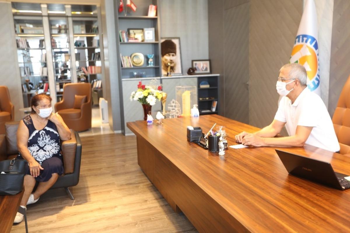 S&uuml;reyya teyzeden Başkan Tarhan&rsquo;a pandemi teşekk&uuml;r&uuml;