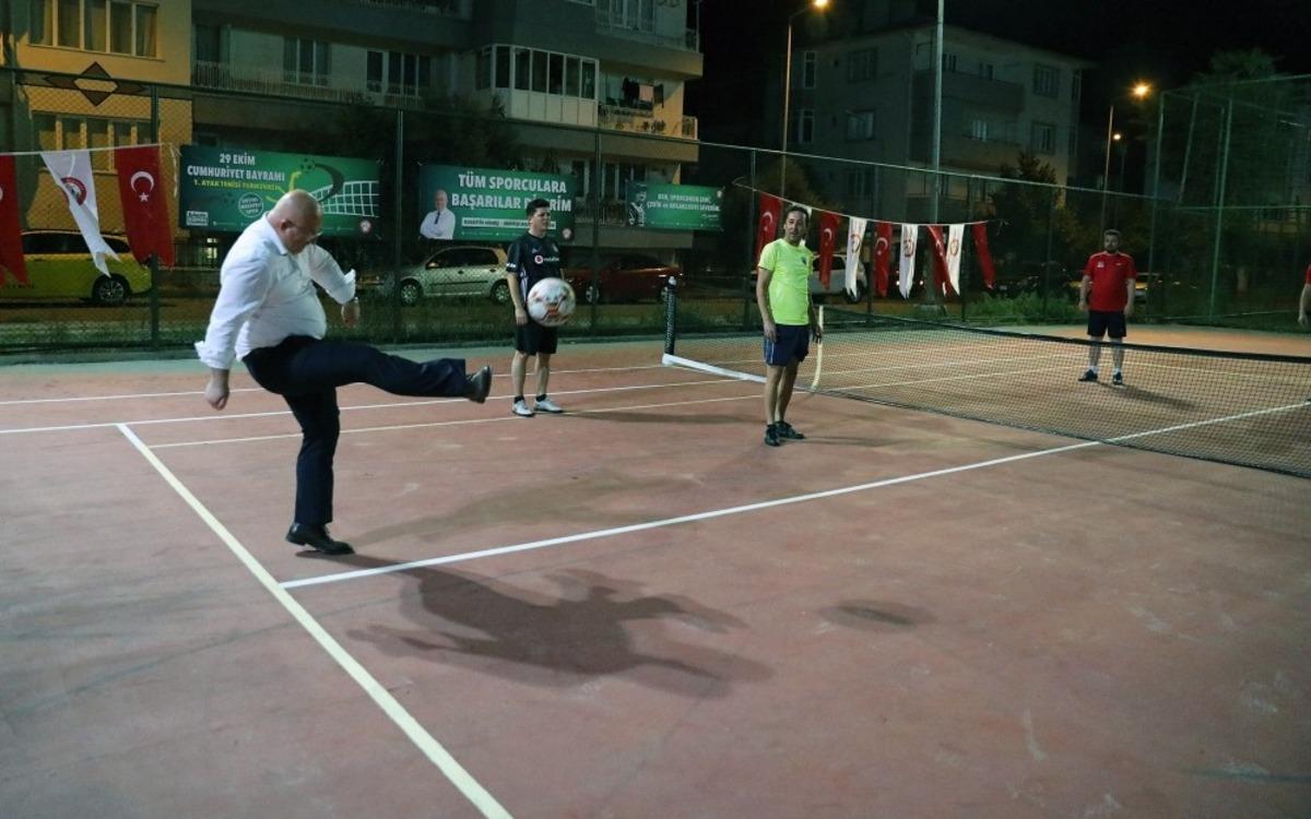 Menteşe Belediyesi ayak tenisi turnuvası başladı