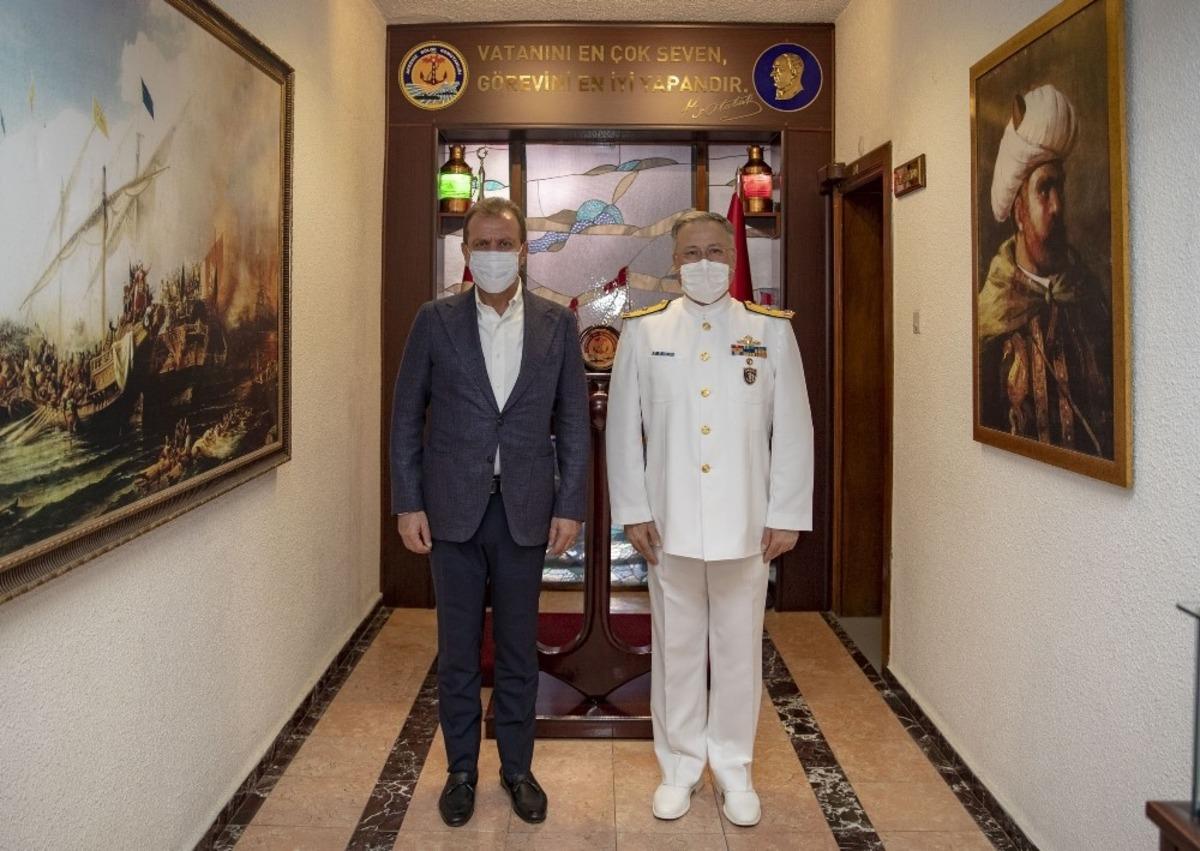 Başkan Se&ccedil;er, Tuğamiral Gedik ile buluştu