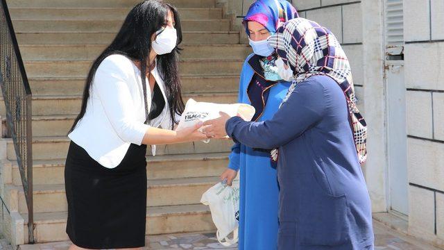 Toroslar’da camilere hijyen desteği