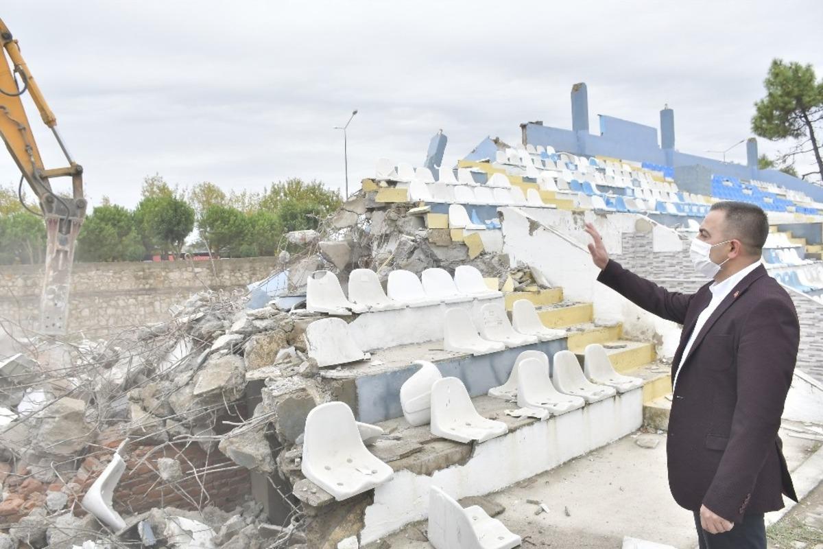 İlyas Bayram Stadyumu trib&uuml;n&uuml; yenileniyor