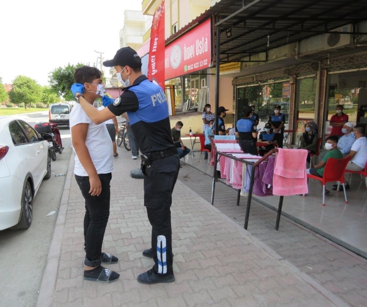 Mersin&rsquo;de vatandaşlar Covid-19&rsquo;a karşı bilgilendirildi