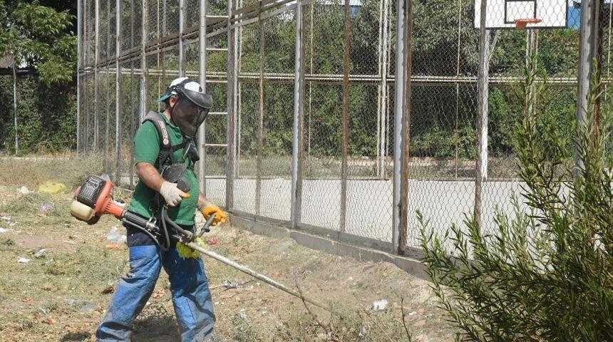 Mersin’de "Sokakta Temizlik Var Projesi"