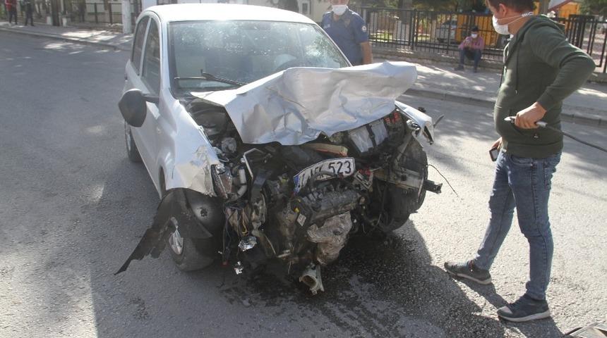 Konya’da otomobiller çarpıştı: 3 yaralı