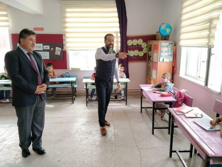 Bahçekonaklı öğrenciler telefonla görüştükleri Bakan Selçuk’tan tablet ve internet istedi G2