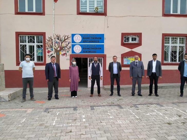 Bahçekonaklı öğrenciler telefonla görüştükleri Bakan Selçuk’tan tablet ve internet istedi G3