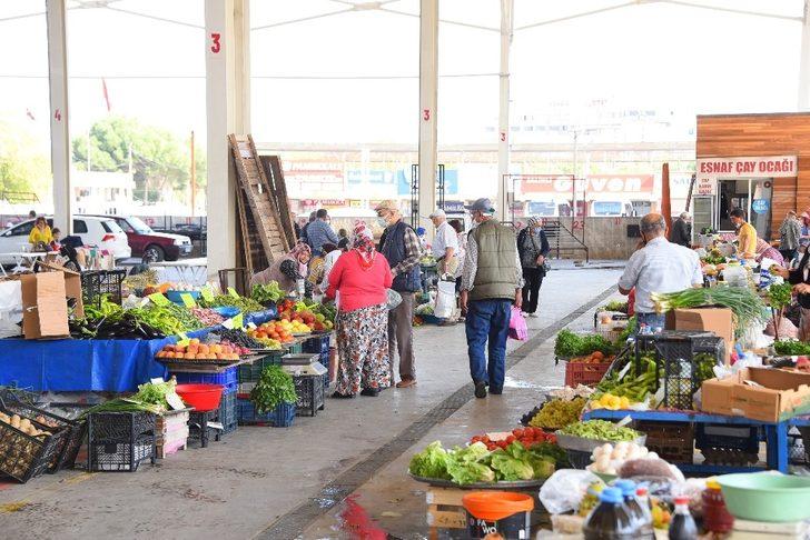 Salihli’de üretici pazarı yeniden açıldı G4