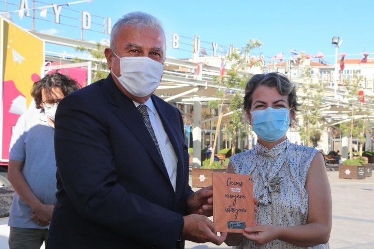 Başkan Atay yazarlar ve kitapseverler ile bir araya geldi G4