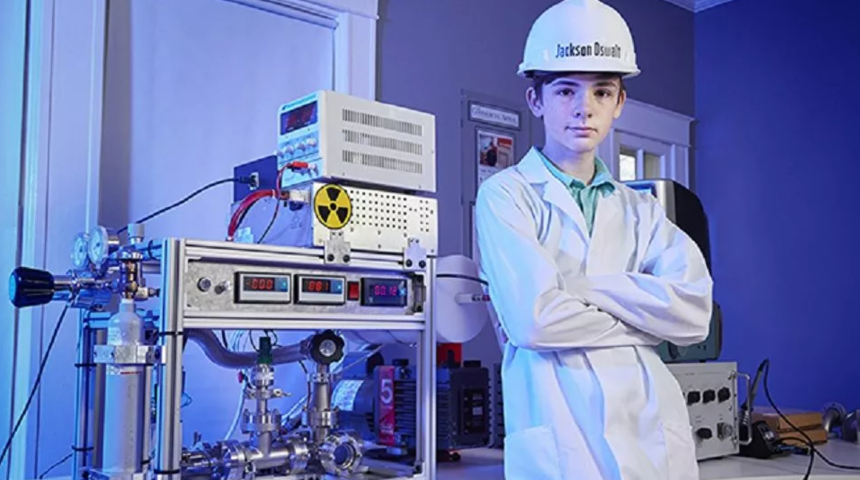 12 yaşında reaktör inşa etti, Guinness Rekorlar Kitabı'na girdi