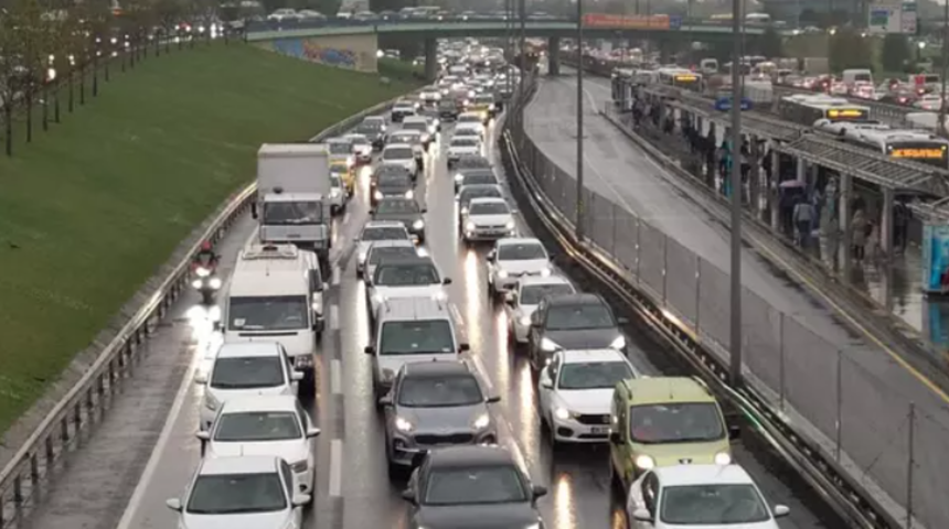 İstanbul'da trafik yoğunluğu! 