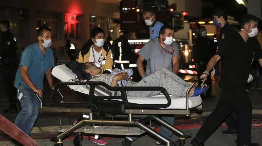 Ankara'da Dışkapı Hastanesi'nde korkutan yangın! Psikiyatri hastası yatağını tutuşturdu, 100 hasta tahliye edildi