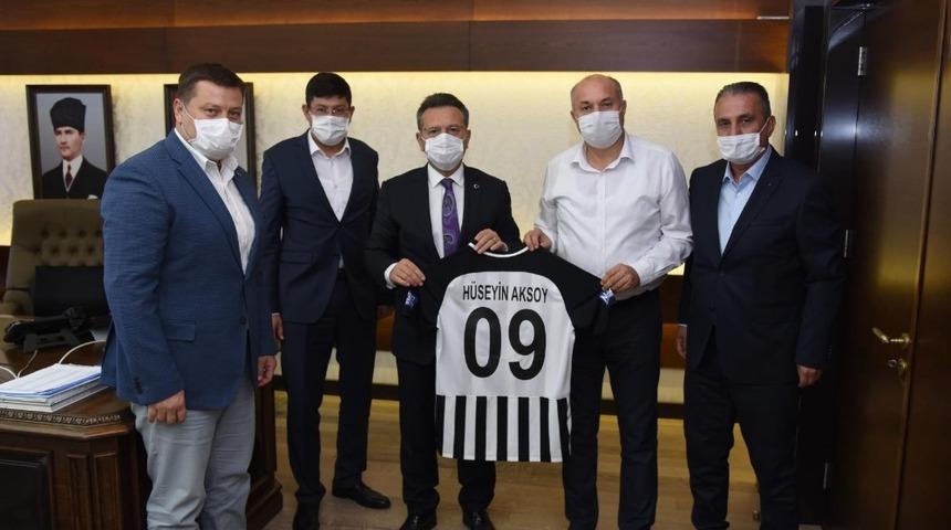 Nazilli Belediyespor ve Başkan &Ouml;zcan&rsquo;dan Vali Aksoy&rsquo;a ziyaret