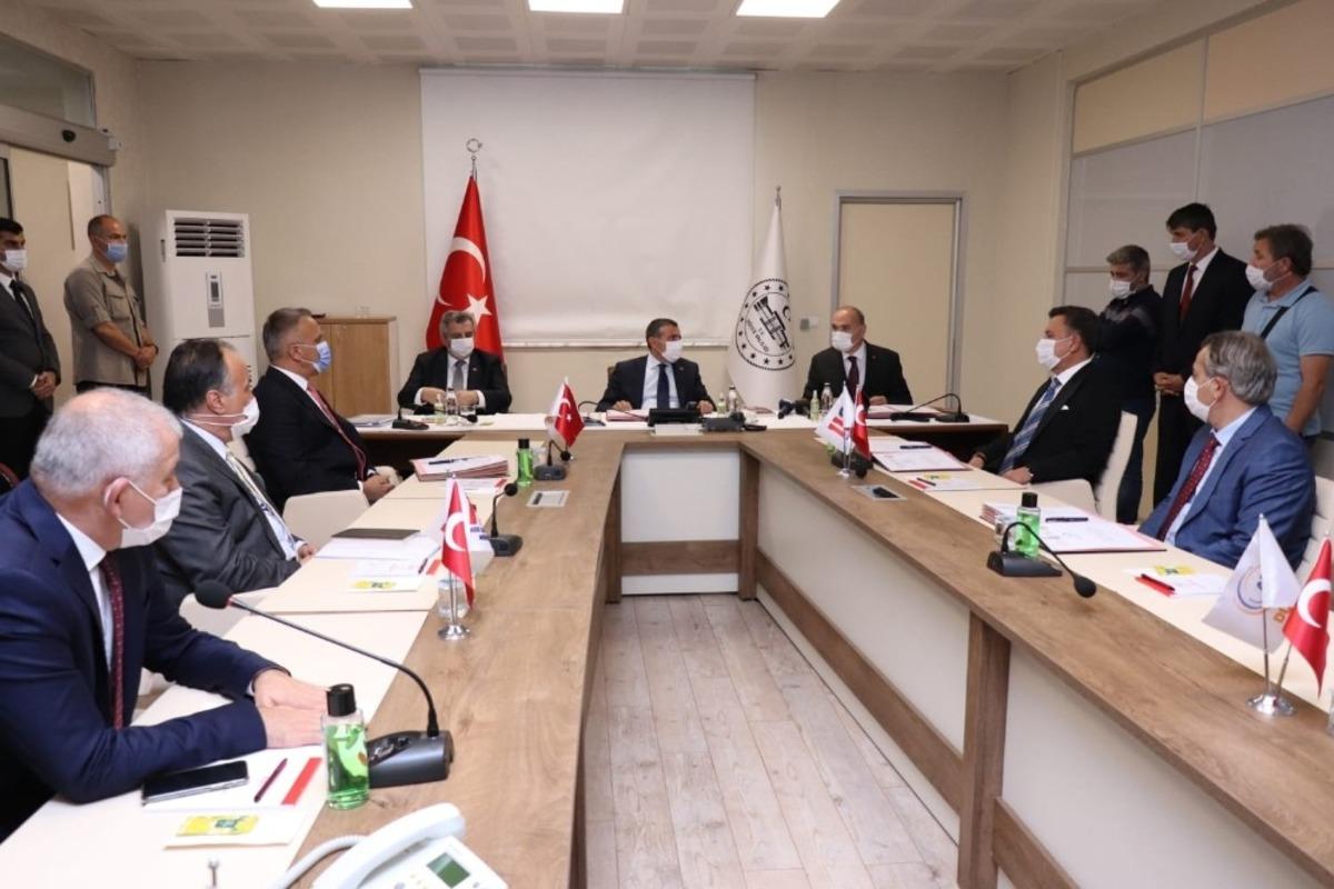 D&uuml;zce&rsquo;ye 48 derslikli okul protokol&uuml; imzalandı