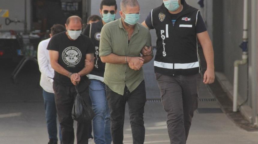 2 dolar kalpazanı tutuklandı