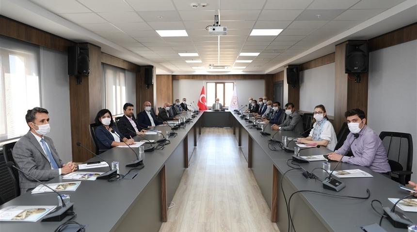 Y&uuml;z y&uuml;ze eğitime başlayacak ilkokul ve k&ouml;y okulları i&ccedil;in koordinasyon planlama toplantısı yapıldı