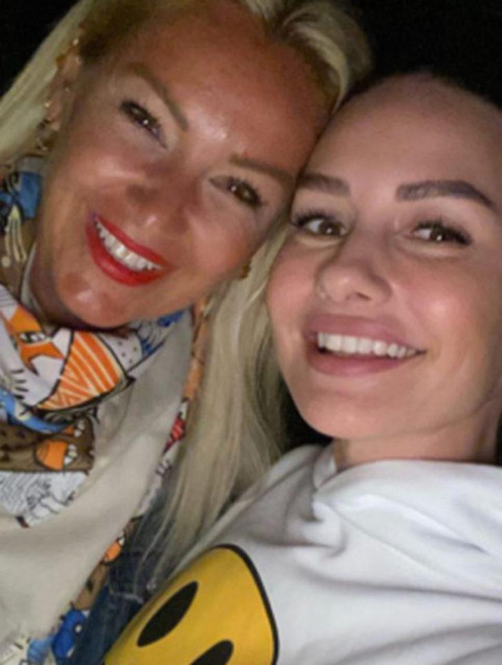 Yasemin Özilhan ve Yağmur Atacan 10 yıl sonra yine buluştu G5