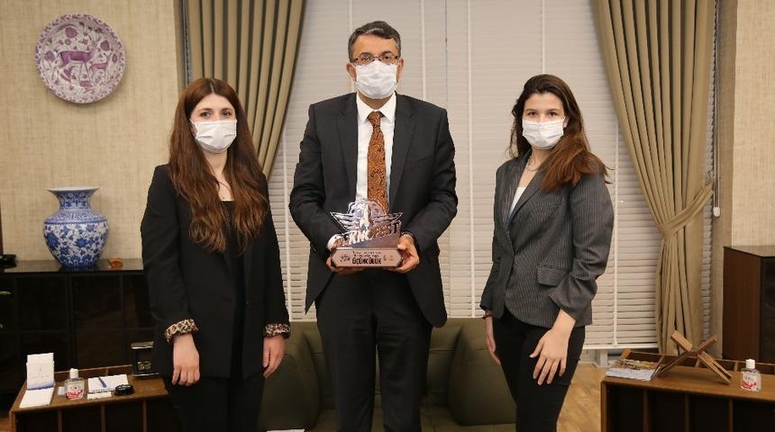 Vali Ali Çelik, Türkiye 3.’sü YuSi ekibini tebrik etti