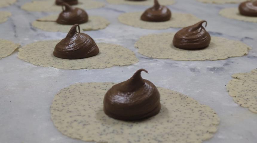 Lezzetiyle damak &ccedil;atlatıyor! İzmir&rsquo;in 'bomba'sına Afyonkarahisar&rsquo;dan rakip &ccedil;ıktı