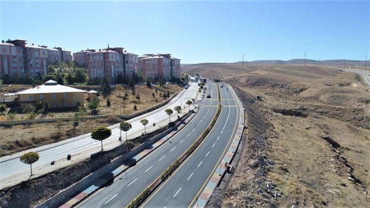 Van Gölü manzaralı yol 10.10.2020 saat 10:10 gibi tarihi anda hizmete açıldı G3