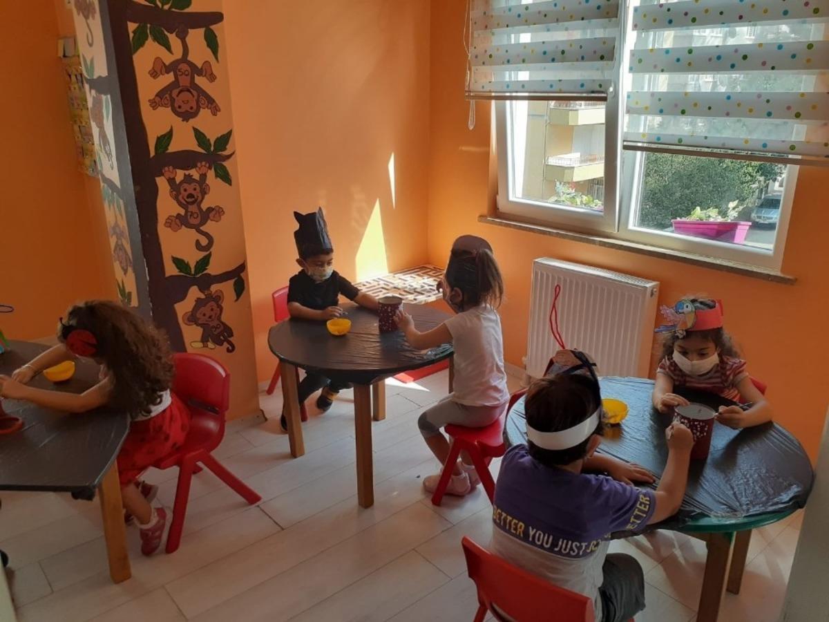 Atık malzemeler, minik ellerde yuvaya d&ouml;n&uuml;şt&uuml;