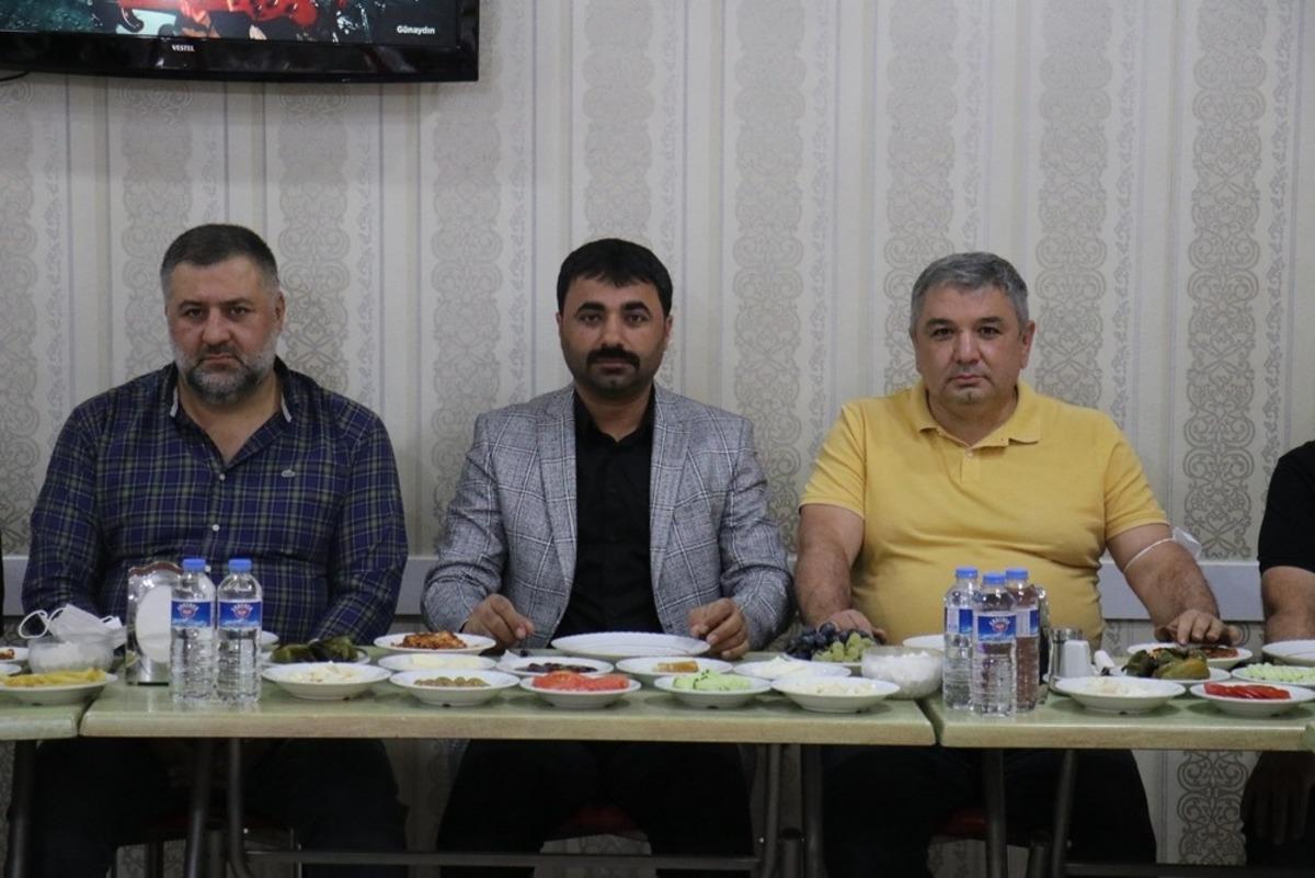 Samanlı, esnafın sorunlarını dinledi