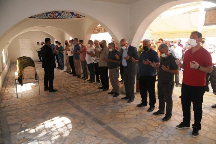 Cizrespor kurucu üyesi ve eski futbolcusu tedavi gördüğü hastanede korona virüsten öldü G1