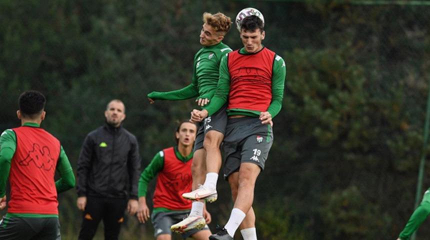 Bursaspor - Bandırmaspor maçı taraftara ve basına kapatıldı