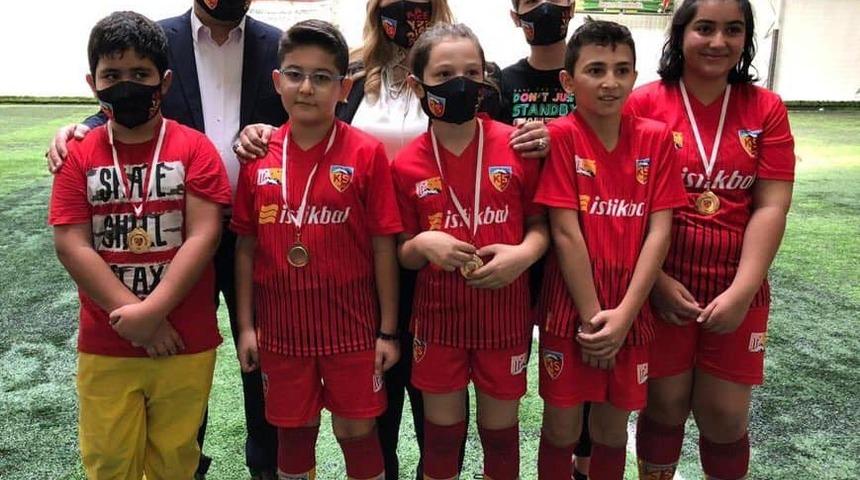 Kayserispor&rsquo;un geleceği minikler