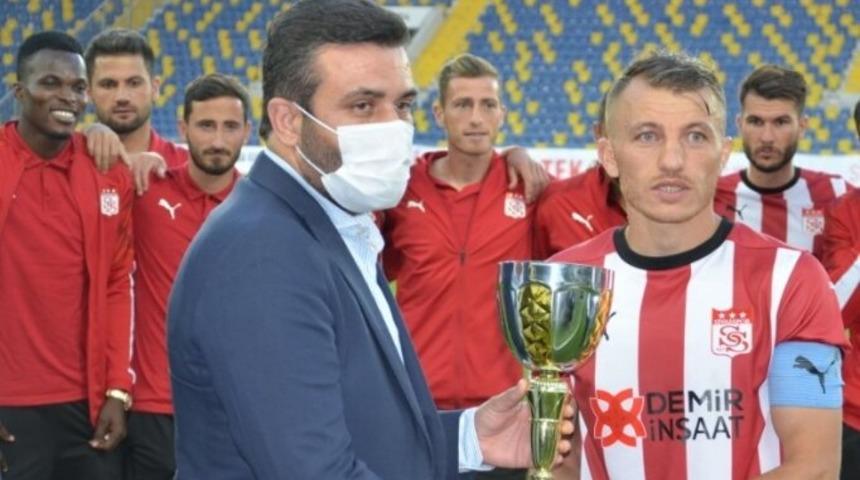 TSYD kupasını Demir Grup Sivasspor aldı