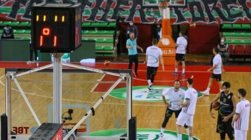 Skorbord arızası ma&ccedil;a ara verdirdi