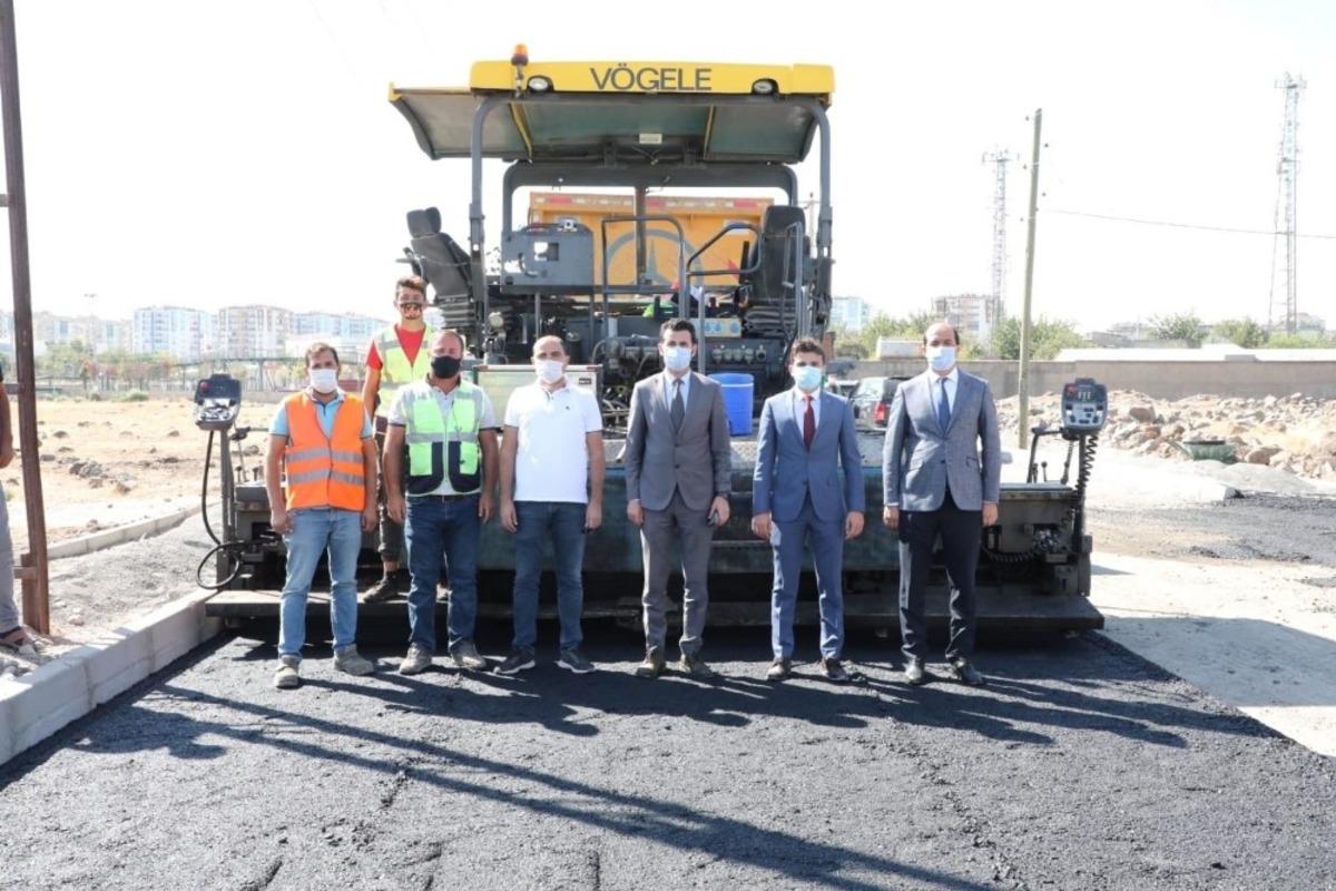 Yenişehir&rsquo;de yol yapım &ccedil;alışmalarında sona gelindi
