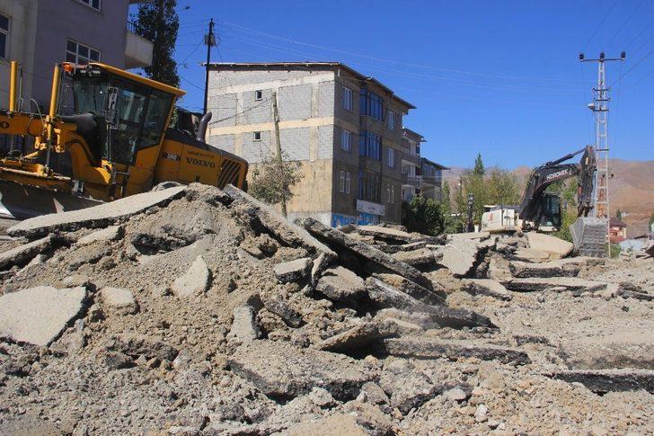 Sanayi yolunda asfalt söküm çalışmaları başladı G1