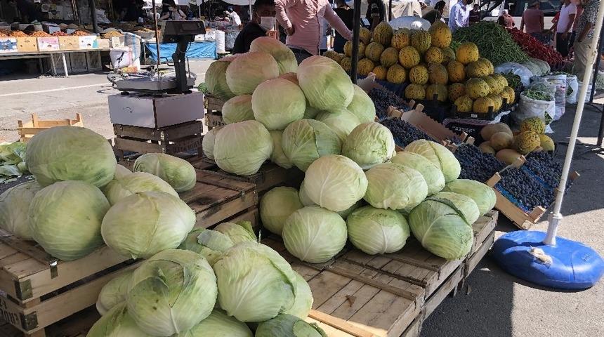 Özlenen kış sebzeleri pazardaki yerlerini alıyor