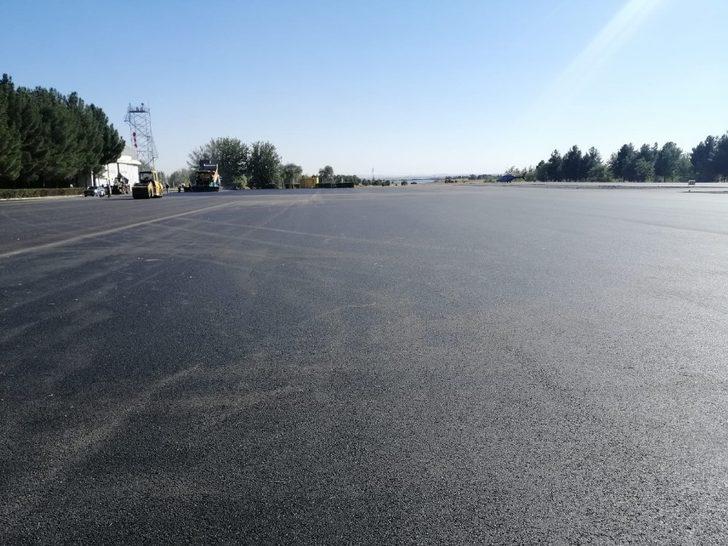 Polis Havacılık Müdürlüğü apronu asfaltlandı G3