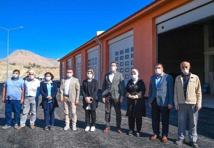 Hekimhan sanayi sitesi asfalta kavuştu G1